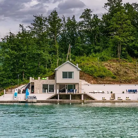 Happyland Villa, Jablanica
