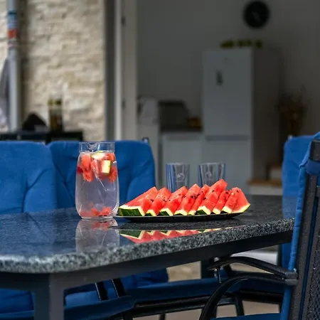 Happyland Villa,