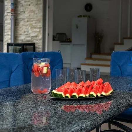 Happyland Villa, * Jablanica