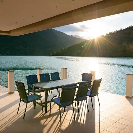 Happyland Villa, Jablanica