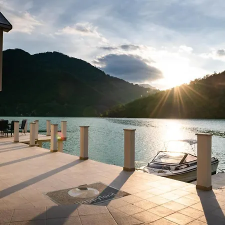 Happyland Villa, * Jablanica