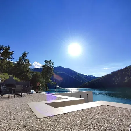 Happyland Villa, * Jablanica